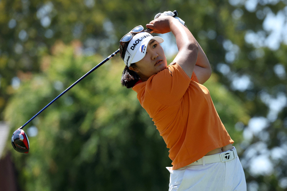 Ryu Hae-ran plays her shot from the eighth tee during the final round of the JM Eagle LA Championship at Wilshire Country Club on Sunday in Los Angeles, California. [AFP/YONHAP]