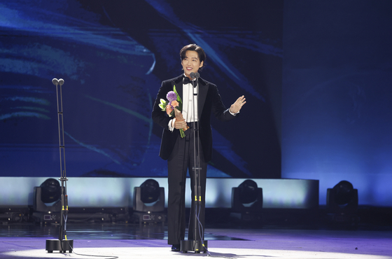 The Best Male Actor for the Television category went to actor Namkoong Min for his role in MBC drama ″My Dearest.″ [JOONGANG ILBO] 