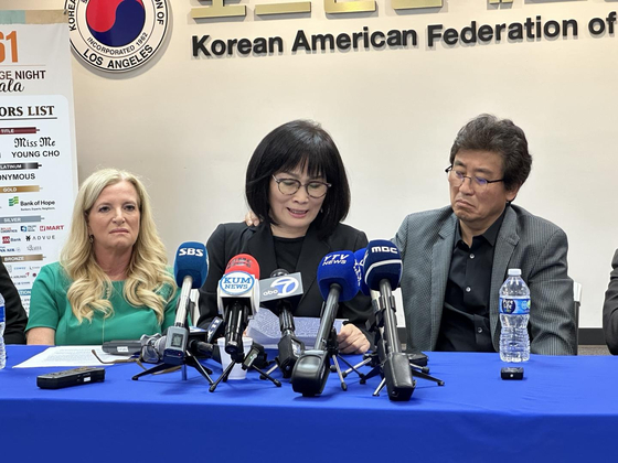 The family of Yang Yong, a Korean American who was shot dead by police officers on May 2, speak during a press conference at the Korean American Hall in Los Angeles on Thursday. [YONHAP]