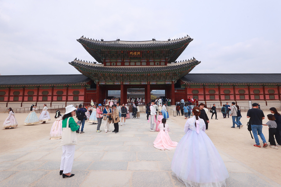 Gyeongbok Palace in central Seoul and dozens of other Korea heritage sites across the country will have free admission from Wednesday to Sunday. [YONHAP] 