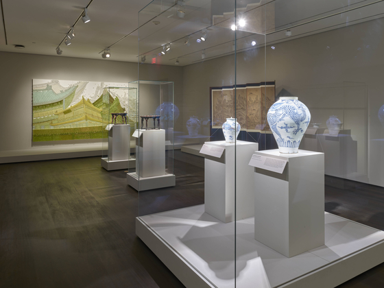 Installation view of the Arts of Korea Gallery at the Museum of Fine Arts, Houston (NATIONAL MUSEUM OF KOREA)