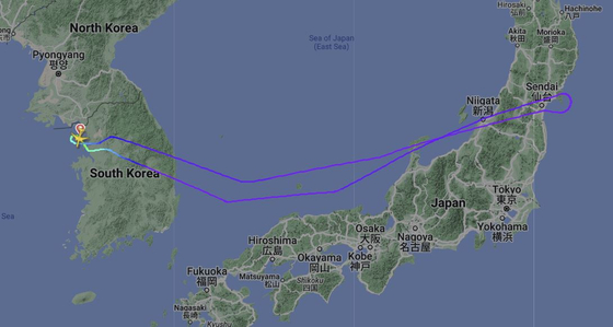 A San Francisco bound United Arlines plane turned around from Sendai, northeast Japan, back to Incheon International Airport due to the cabin crew falling sick from food poisoning. [FLIGHTRADAR24]
