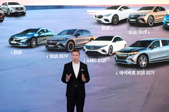 Mercedes-Benz Korea CEO Mathias Vaitl introduces the company's latest EQA and EQB during a press event on Tuesday. [MERCEDES-BENZ KOREA]