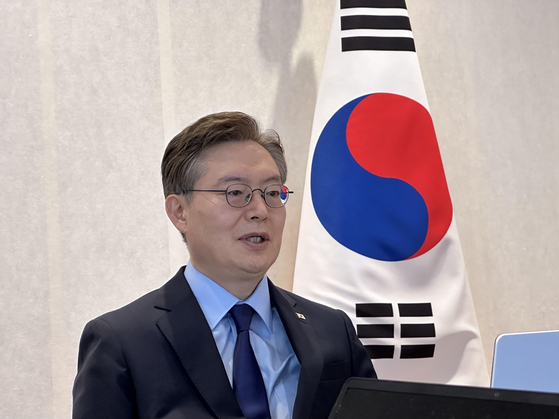 South Korean Ambassador to the U.N. Hwang Joon-kook speaks during a press meeting in New York on Thursday. [YONHAP]