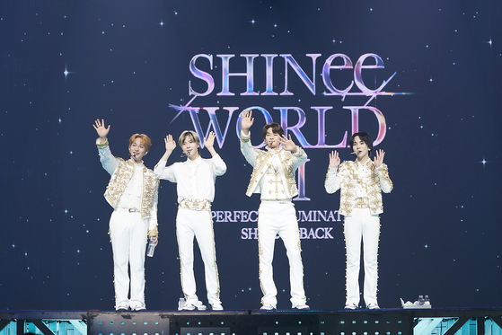 SHINee performed hits such as ″Clue + Note″ (2012), ″Lucifer″ (2010) and ″Ring Ding Dong″ (2009) [SM ENTERTAINMENT]