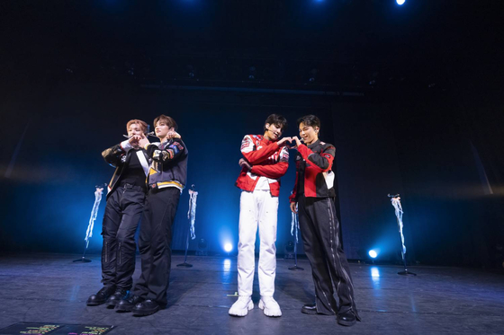 Boy band Vanner continued ″The Flag: A To V″ world tour in Tokyo on Saturday and Sunday. [KLAP ENTERTAINMENT]