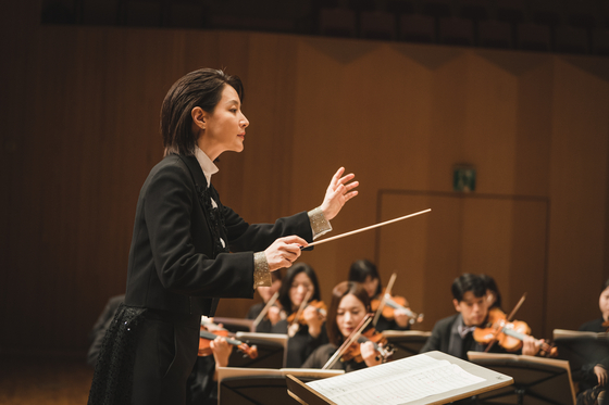 Actor Lee Young-ae as a music conductor in tvN drama series ″Maestra″ (2023) [TVN]