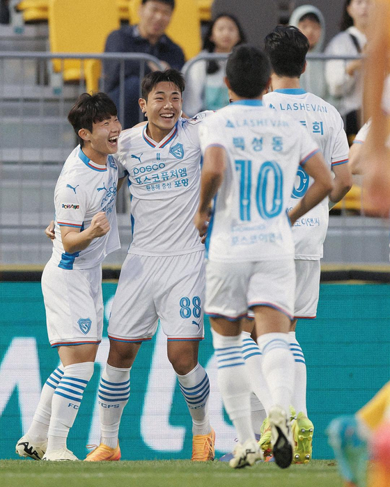 The Pohang Steelers celebrate during a K League 1 match against Gwangju FC at Gwangju Football Stadium in Gwangju in a photo shared on the Steelers' official Facebook account on Thursday. [SCREEN CAPTURE]