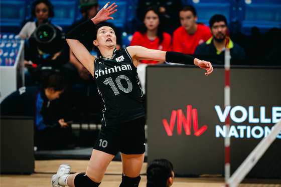 Korea's Kang So-hwi attacks during a 2024 Volleyball Nations League game against Bulgaria in the United States on Wednesday. [FIVB]