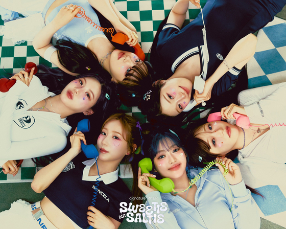 Concept photo for girl group cignature's fifth EP ″Sweetie but Saltie.″ [J9 ENTERTAINMENT]