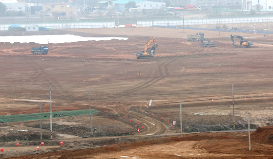 Construction for the Korea Land & Housing Corporation's third New Town is underway at Gyeyang District, Incheon. Photo taken on March 29. [YONHAP]