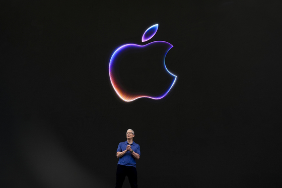 Apple CEO Tim Cook speaks on Apple's campus in Cupertino, California, Monday, June 10, 2024. [AP/YONHAP]