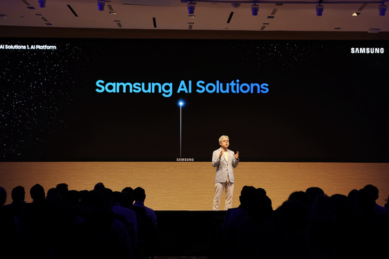 Choi Si-young, president and head of the foundry business at Samsung Electronics, speaks at the Samsung Foundry Forum in Silicon Valley on Wednesday. [SAMSUNG ELECTRONICS]