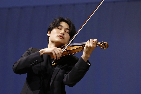 Violinist Yang In-mo [CREDIA] 