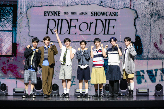 Boy band EVNNE poses for the camera during a press showcase held Monday afternoon at the Yes24 Live hall in eastern Seoul, ahead of the release of the band's third EP ″Ride or Die″ later that day. [JELLYFISH ENTERTAINMENT]