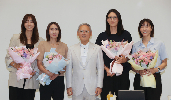 김연궁이 문화부장관에게 한국배구 쇄신 방법을 전하다