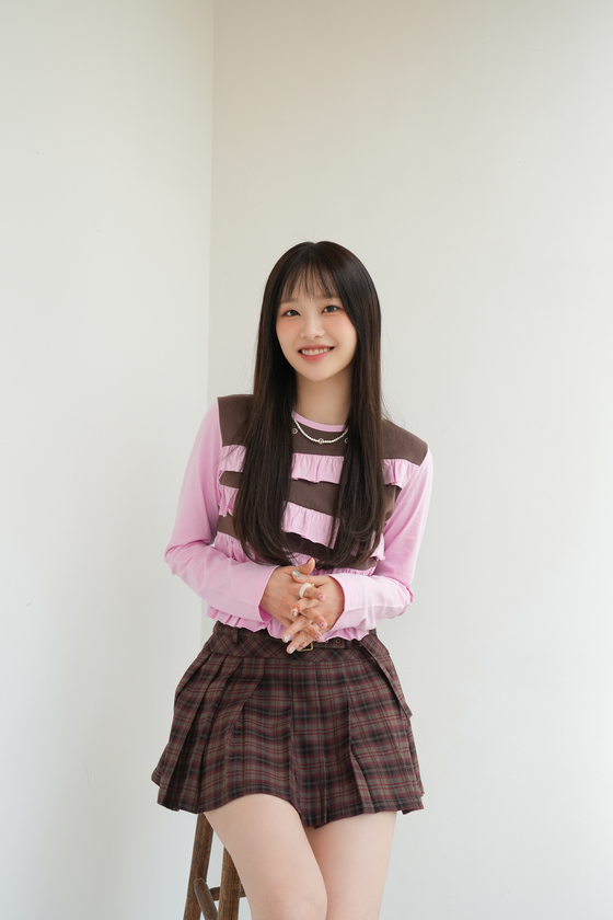 Solo artist Chuu will release her second EP ″Strawberry Rush″ on Tuesday. [ATRP]