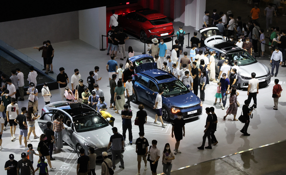 Visitors throng the Busan International Motor Show 2022 on July 17, 2022, at Bexco in Busan. [SONG BONG-GEUN] 