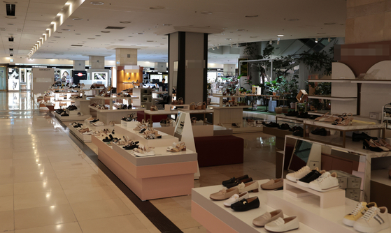 The inside of Lotte Department Store Masan Branch in Changwon on Friday. [YONHAP]
