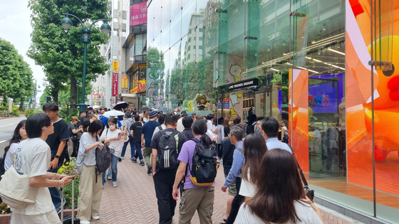 Customers waiting in line for the Line Friends Square Shibuya store to open on June 26 [YOON SO-YEON]