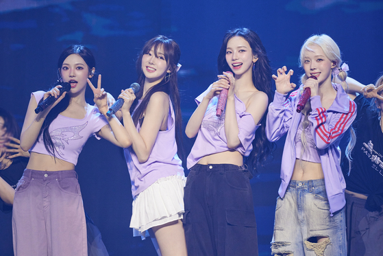 Girl group aespa kicked off its second world tour ″Synk: Parallel Line″ on Saturday and Sunday at the Jamsil Indoor Stadium in Songpa District, southern Seoul. [SM ENTERTAINMENT]