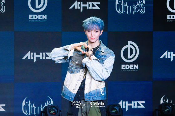 All(H)ours’ Hyunbin poses for the camera during a press showcase Tuesday at the Ilchi Art Hall in Gangnam District, southern Seoul. [DANIELA GONZALEZ PEREZ]