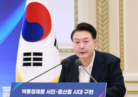 President Yoon Suk Yeol announces the Dynamic Economy Roadmap and the Economic Policy Direction for the latter half of the year at the presidential office in central Seoul on Wednesday. [YONHAP]
