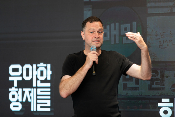 Woowa Brothers interim CEO Pieter-Jan Vandepitt speaks at the company's internal conference on Wednesday. Woowa Brothers is the operator of food delivery service Baemin. [WOOWA BROTHERS]