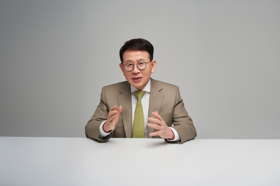 Min Byoung-chul, an endowed chair at Chung-Ang University and the founder of the non-governmental Sunfull Foundation, poses in an undated photo provided by the foundation. [SUNFULL FOUNDATION]