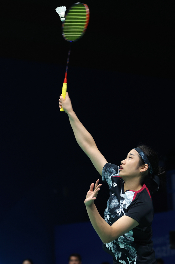 An Se-young competes during the women's singles gold medal match at the 19th Asian Games in Hangzhou, China on Oct. 7, 2023.  [XINHUA/YONHAP]