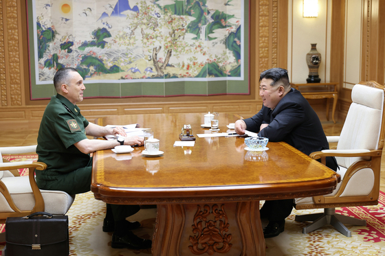 North Korean leader Kim Jong-un, right, meets with Russian Vice Defense Minister Aleksey Krivoruchko in Pyongyang Thursday in a photo carried by its official Korean Central News Agency on Friday. [YONHAP]