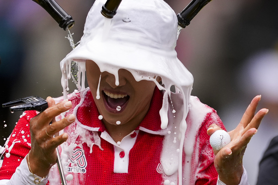 Amy Yang is doused after winning the KPMG Women's PGA Championship at Sahalee Country Club on June 23 in Sammamish, Washington. [AP/YONHAP]