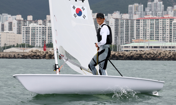 Korean sailor Ha Jee-min poses in Busan on July 8.  [JOONGANG ILBO]