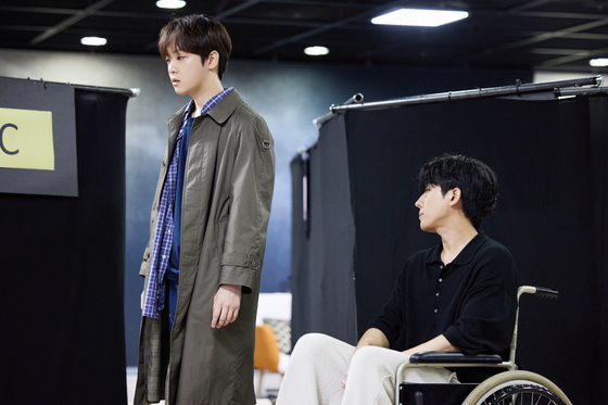 Actors Lee Tae-vin as Louis, left, and Son Ho-joon as Prior [LABAMINE]