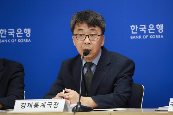 Shin Seung-chul, director general of the economic statistics division at the Bank of Korea (BOK), speaks during a press briefing held at the bank in central Seoul on Thursday. [BOK]