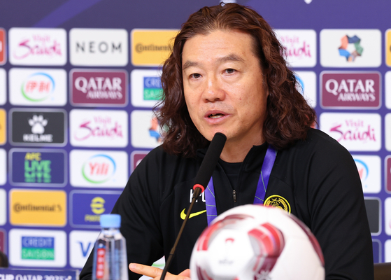 Then-Malaysian national team manager Kim Pan-gon speaks during a press conference in Doha, Qatar on Jan. 24 ahead of a 2023 AFC Asian Cup match against Korea. [YONHAP] 