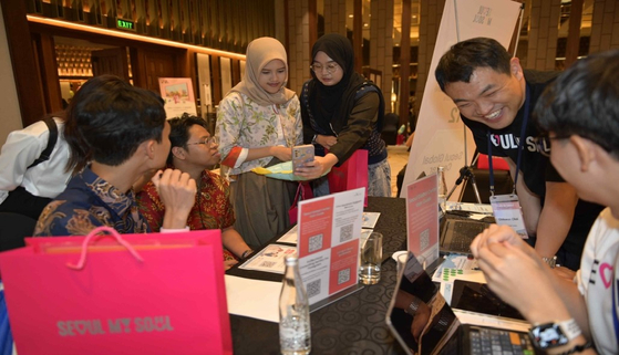 Visitors attend the 2024 Study in Seoul fair in Jakarta [SEOUL METROPOLITAN GOVERNMENT]