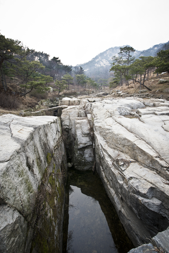Suseongdong Valley in Jongno District, central Seoul [JOONGANG ILBO]