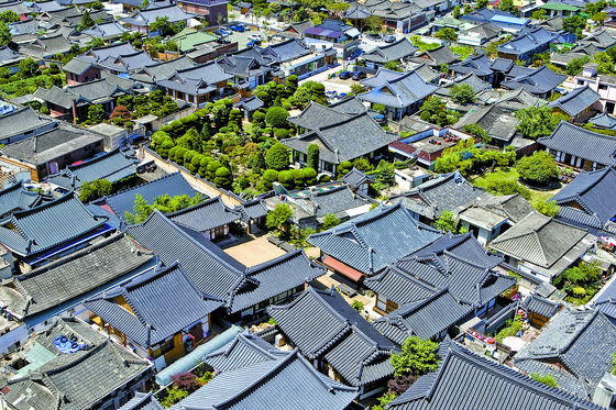 Jeonju hanok (traditional Korean houses) village in Jeonju, North Jeolla [JOONGANG ILBO]