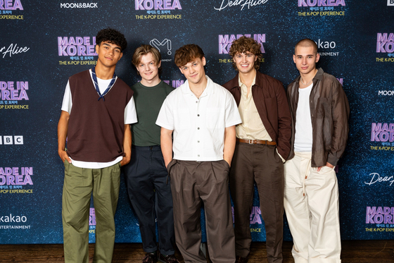 SM Entertainment's new British boy band, Dear Alice, from left, Dexter Greenwood, James Sharp, Blaise Noon, Oliver Quinn and Reese Carter. [MOON&BACK MEDIA]