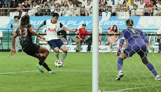 Son Heung-min breaks through in a match against Bayern Munich at Seoul World Cup Stadium in western Seoul Saturday during the 2024 Coupang Play Series. [NEWS1]