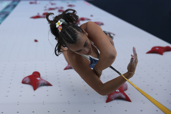 Manon Lebon of France competes in the women's speed climbing qualification at the Paris Olympics on Monday in Le Bourget, France. [AP/YONHAP]