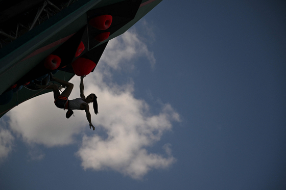 Slovenia's Mia Krampl competes in the women's sport climbing lead semifinal in Paris on Thursday.  [AFP/YONHAP]