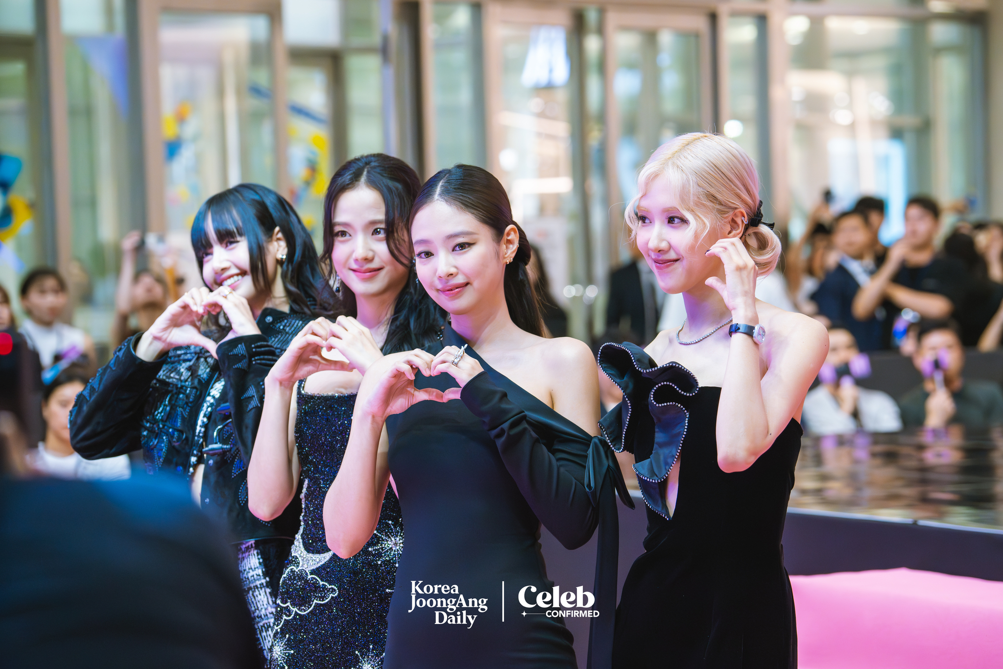 Girl group Blackpink during the “pink carpet” event Friday at Times Square in Yeongdeungpo District, western Seoul. [DANIELA GONZALEZ PEREZ]