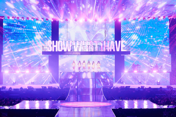 Performance of the girl group IVE at the encore concert of the world tour “Show What I Have” at the KSPO Dome in southern Seoul on August 10 and 11 (STARSHIP ENTERTAINMENT)