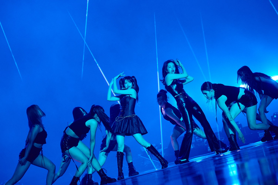 Performance of the girl group IVE at the encore concert of the world tour “Show What I Have” at the KSPO Dome in southern Seoul on August 10 and 11 (STARSHIP ENTERTAINMENT)