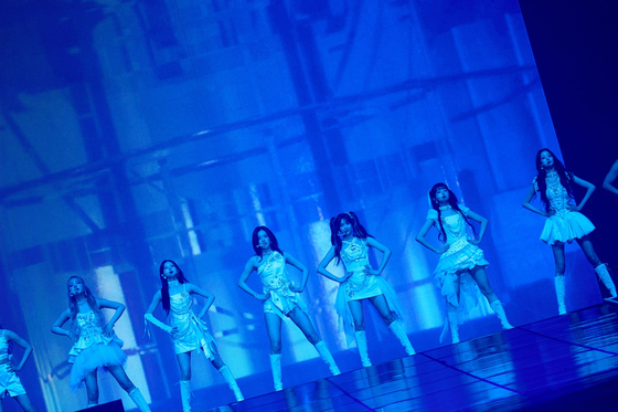 Performance of the girl group IVE at the encore concert of the world tour “Show What I Have” at the KSPO Dome in southern Seoul on August 10 and 11 (STARSHIP ENTERTAINMENT)