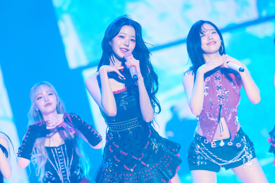 Performance of the girl group IVE at the encore concert of the world tour “Show What I Have” at the KSPO Dome in southern Seoul on August 10 and 11 (STARSHIP ENTERTAINMENT)