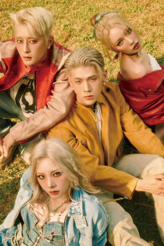 Members of co-ed quartet KARD [DSP MEDIA]