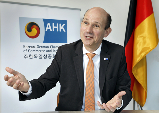 Dr. Martin Henkelmann, president and CEO of the Korean-German Chamber of Commerce and Industry (KGCCI) speaks during an interview with the Korea JoongAng Daily at the chamber's headquarters in Jongno District, central Seoul, on Aug. 14. [PARK SANG-MOON] 